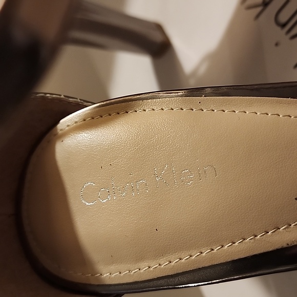 Calvin Klein "Abiba" size 10M, Mirror metallic heels. New - Picture 4 of 6